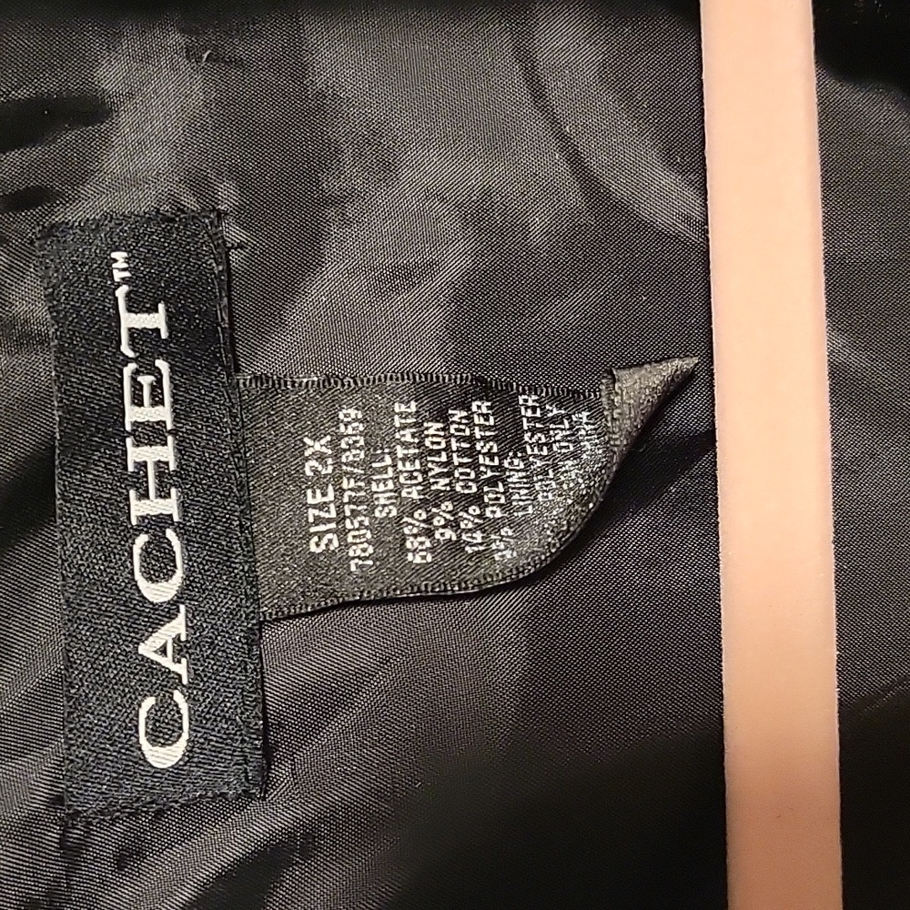 Cachet Women's Black Jacket - Picture 4 of 5